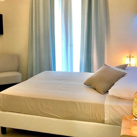 Esmeralda'S Rooms Порто-Сан-Паоло Экстерьер фото